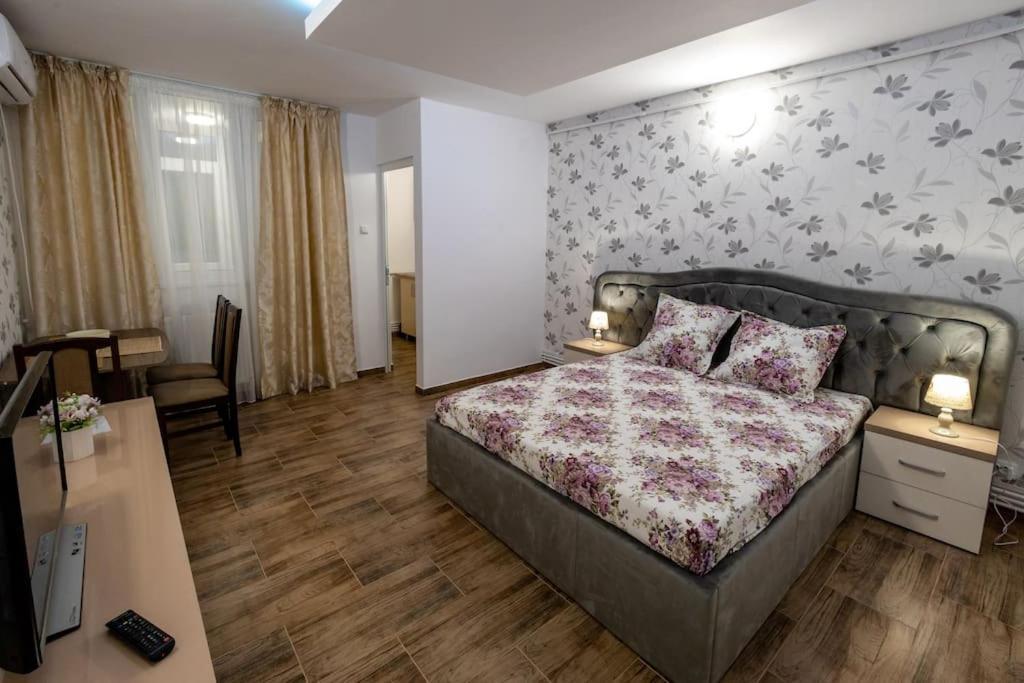 Luxury Radox Apartment Park 1 Bz Buzău Esterno foto